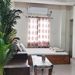 Labbaik Farmgate Hotel